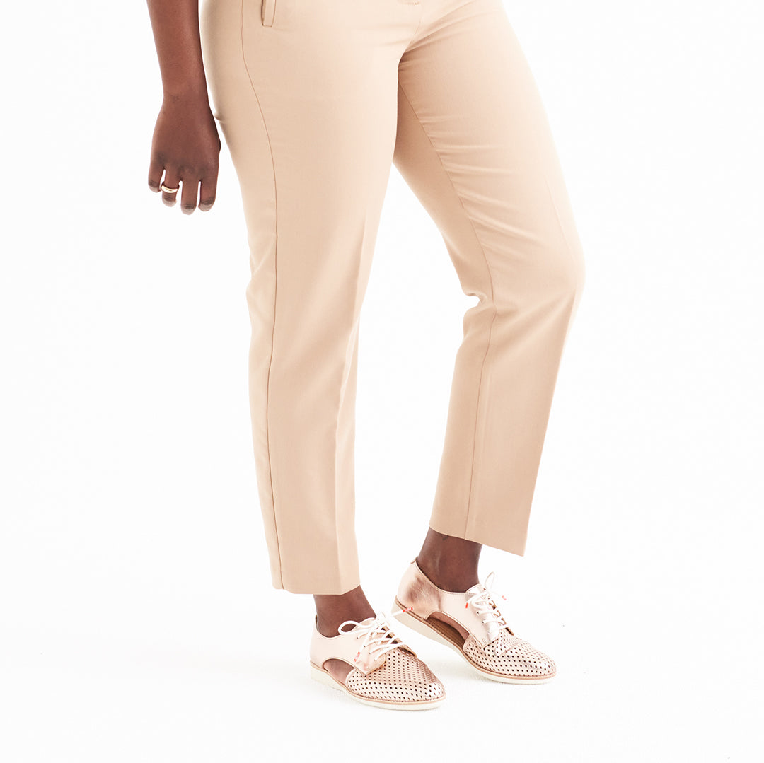 House of Uniforms The Derby Sidecut Punch | Ladies Rollie