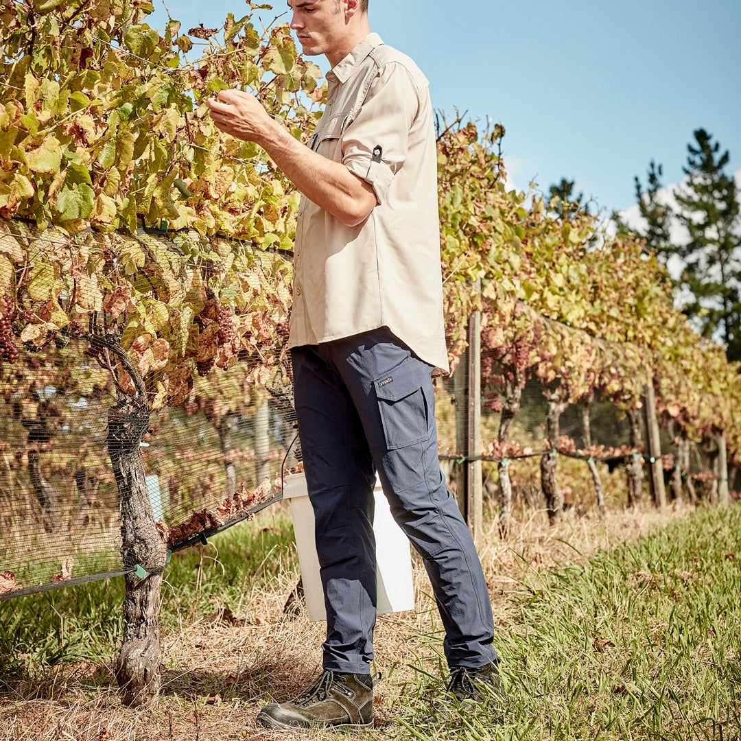 House of Uniforms The Lightweight Outdoor Pant | Mens Syzmik