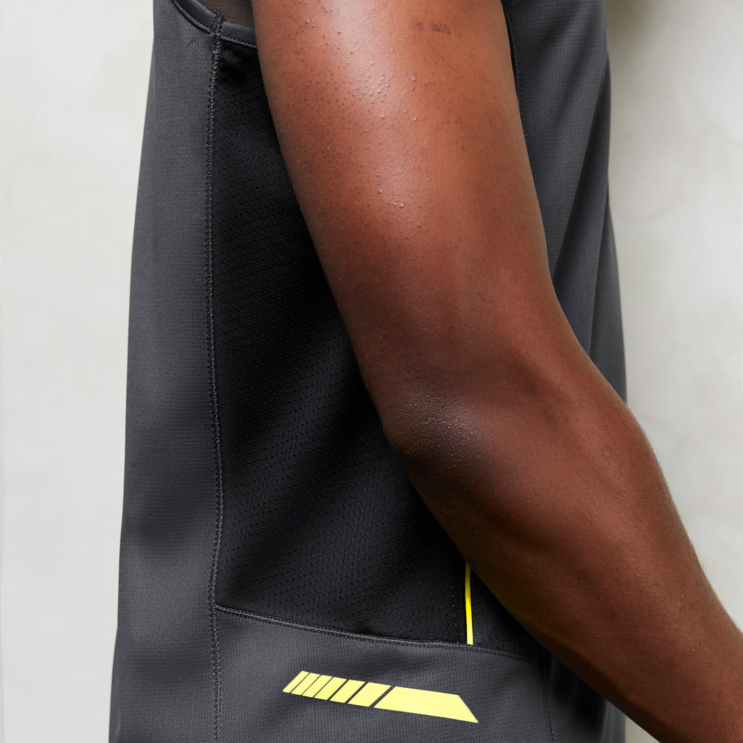 House of Uniforms The Renegade Singlet | Mens Biz Collection