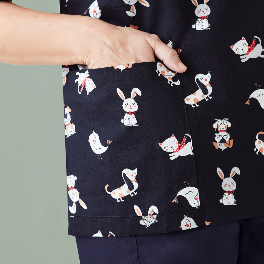 House of Uniforms The Best Friends Printed Scrub Top | Ladies Biz Care