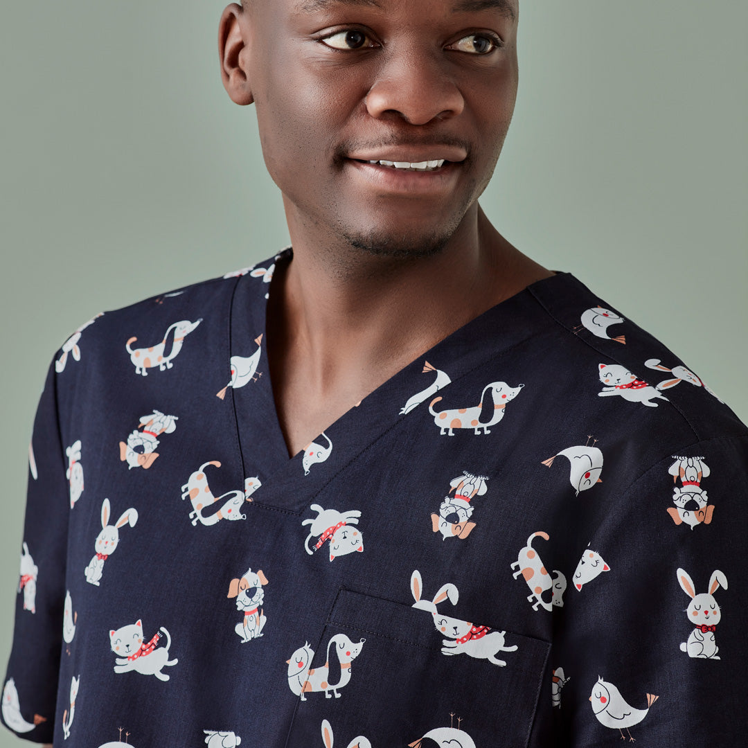 House of Uniforms The Best Friends Printed Scrub Top | Mens Biz Care 