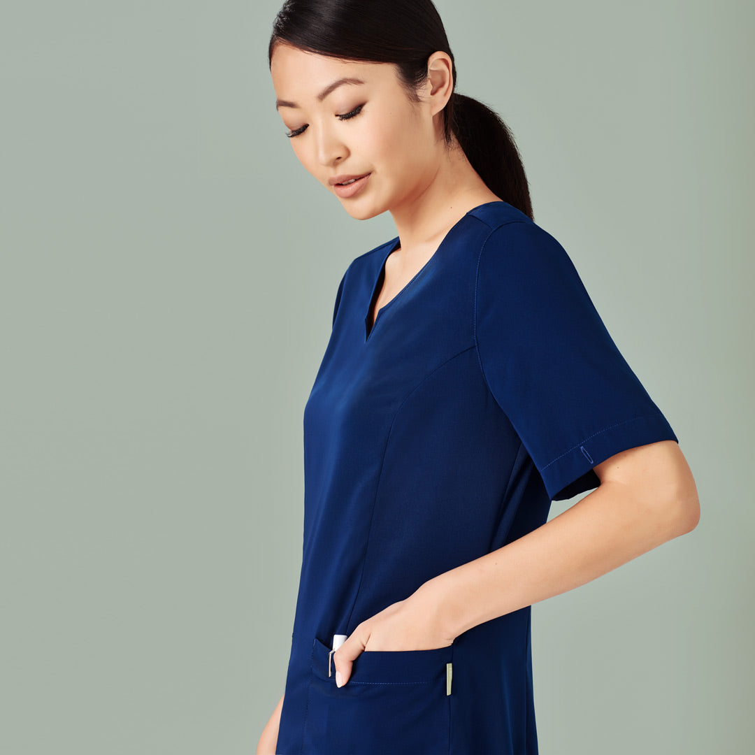 House of Uniforms The Avery Round Neck Scrub Top | Ladies Biz Care 