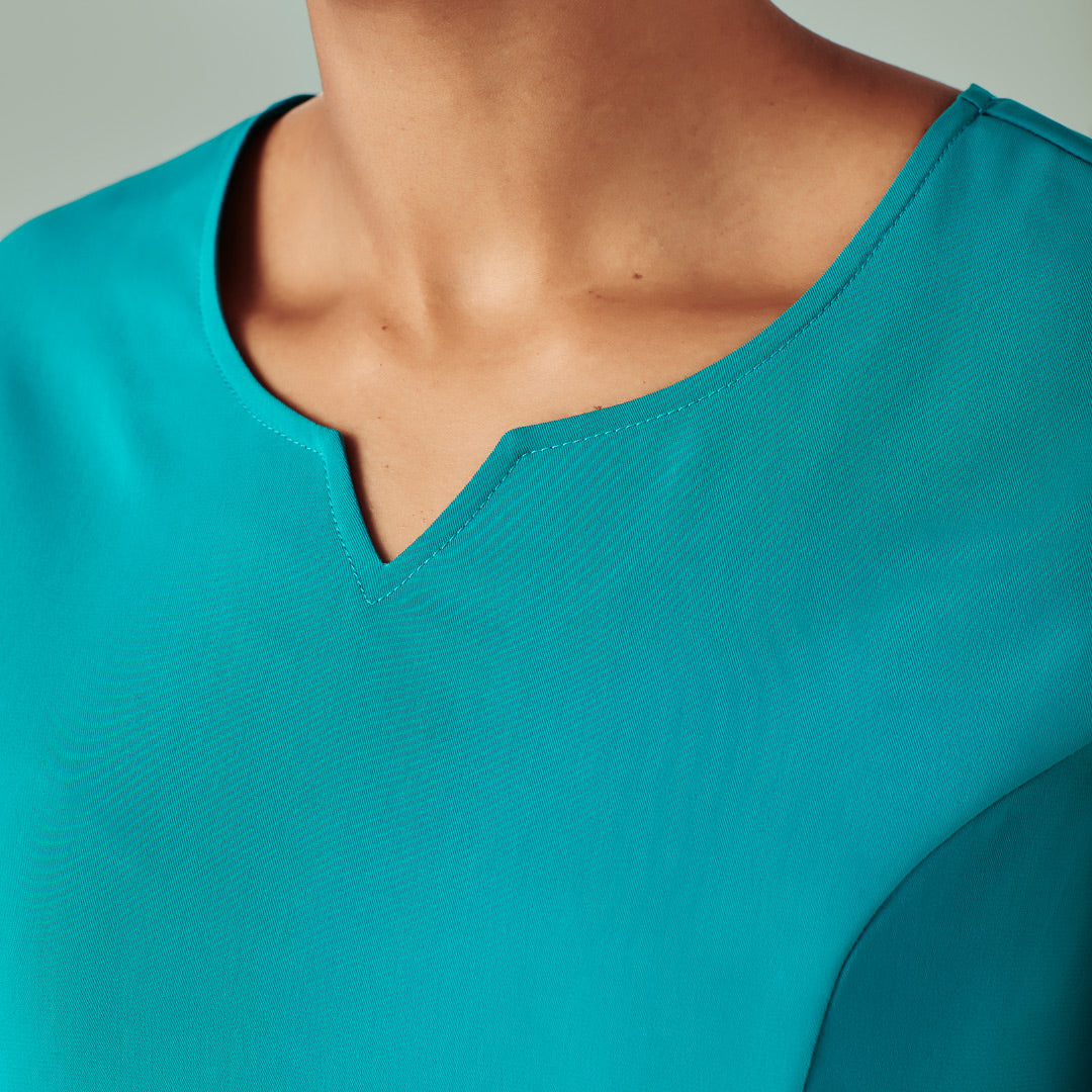 House of Uniforms The Avery Round Neck Scrub Top | Ladies Biz Care