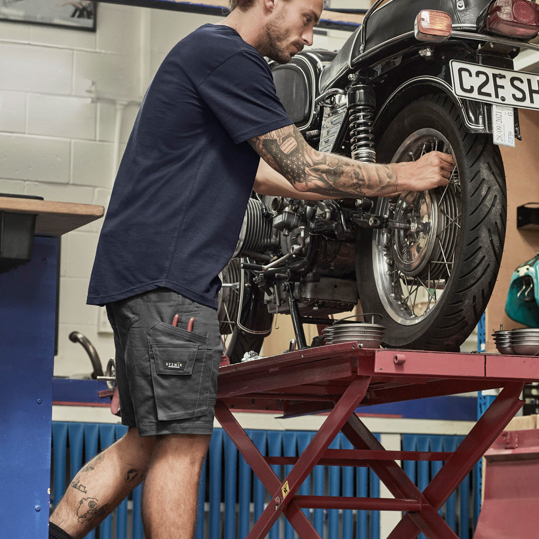 House of Uniforms The Rugged Cooling Stretch Short | Mens Syzmik