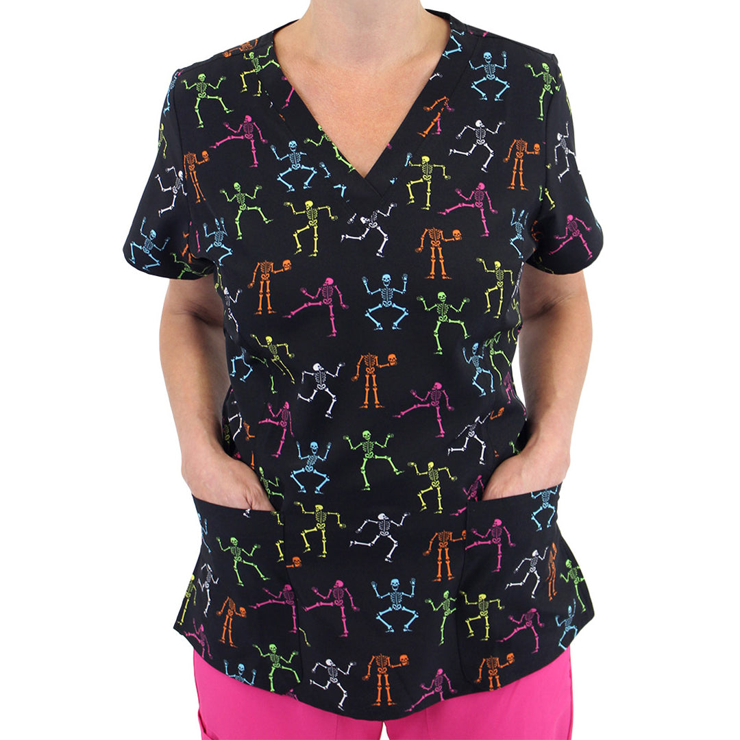 House of Uniforms The V Neck Printed Scrub Top | Ladies Maevn BTBW