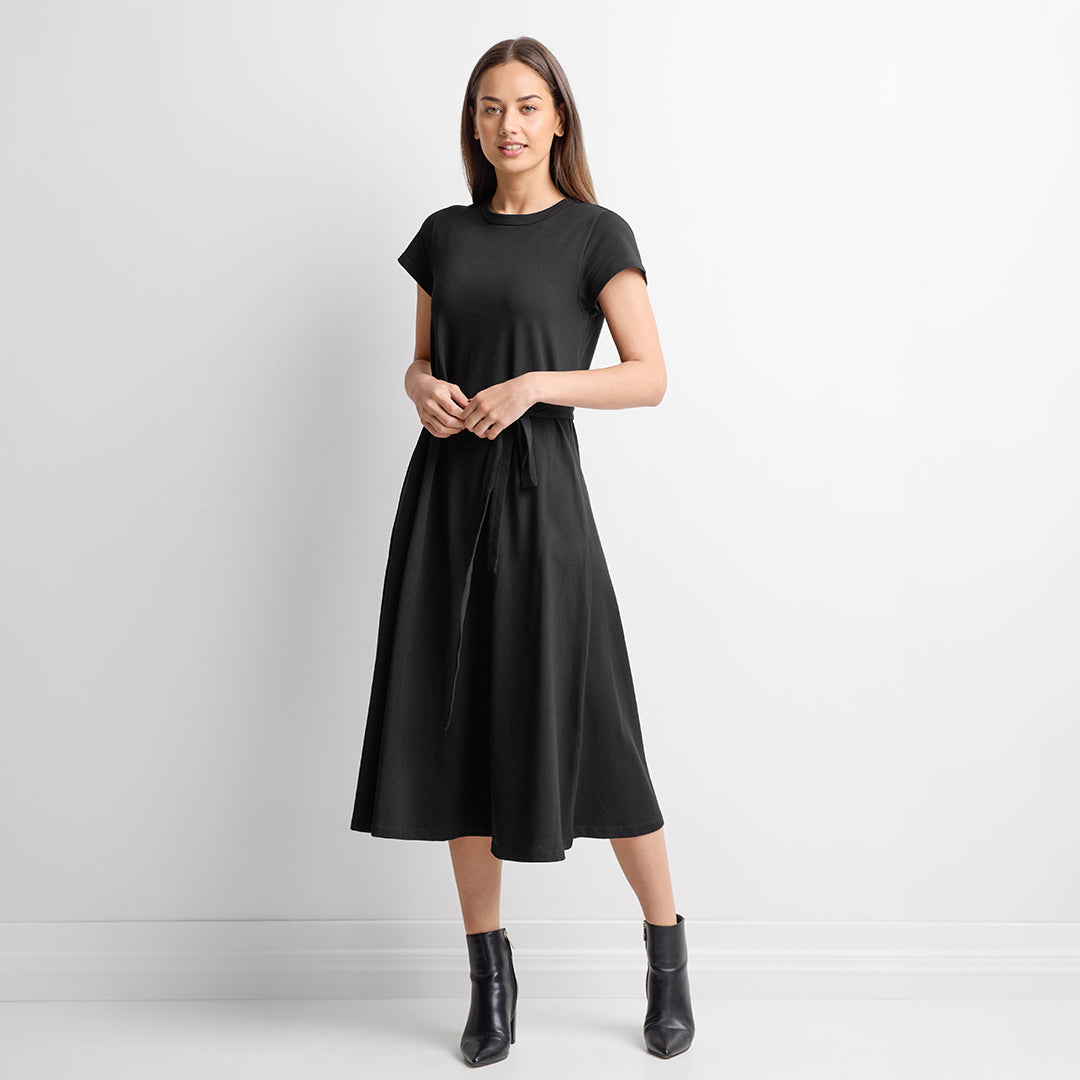 House of Uniforms The Grace T-Shirt Midi Dress Biz Collection