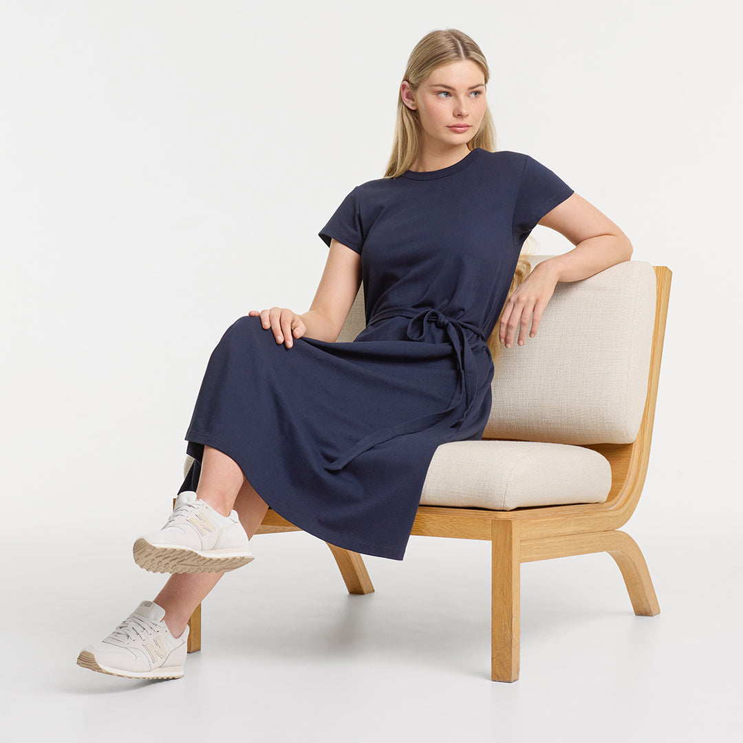 House of Uniforms The Grace T-Shirt Midi Dress Biz Collection