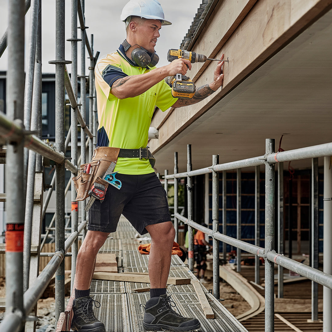 The Essential Stretch Cargo Short | Mens