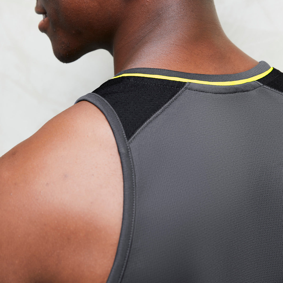 House of Uniforms The Renegade Singlet | Mens Biz Collection 